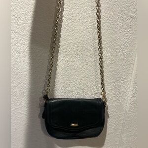 Elie Tahari black chain linked cross body